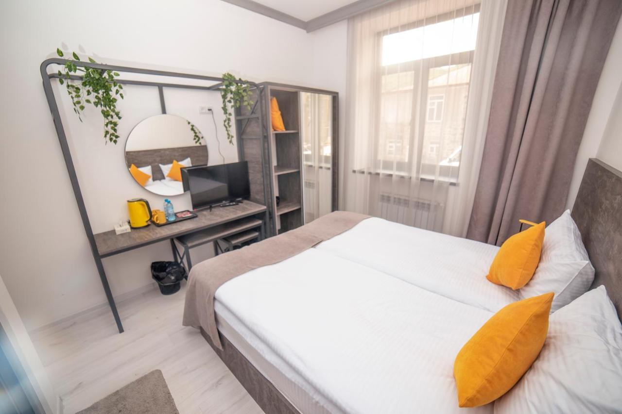 Popock Goris Hotel ภายนอก รูปภาพ