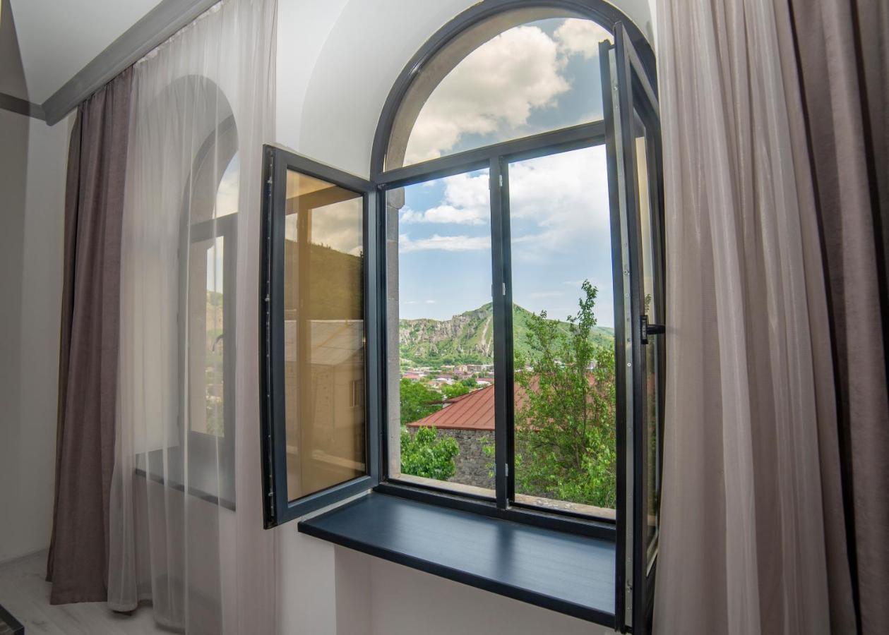 Popock Goris Hotel ภายนอก รูปภาพ