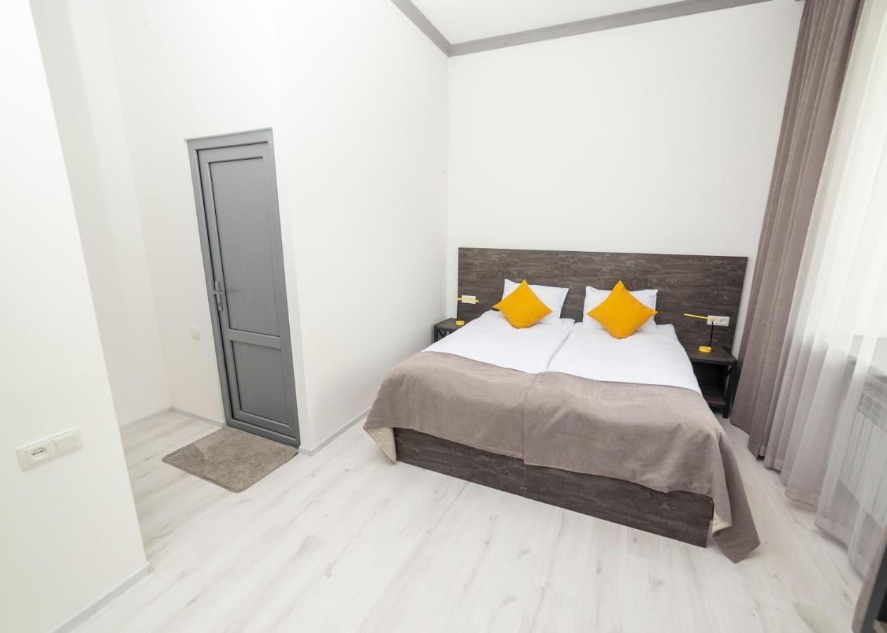 Popock Goris Hotel ภายนอก รูปภาพ