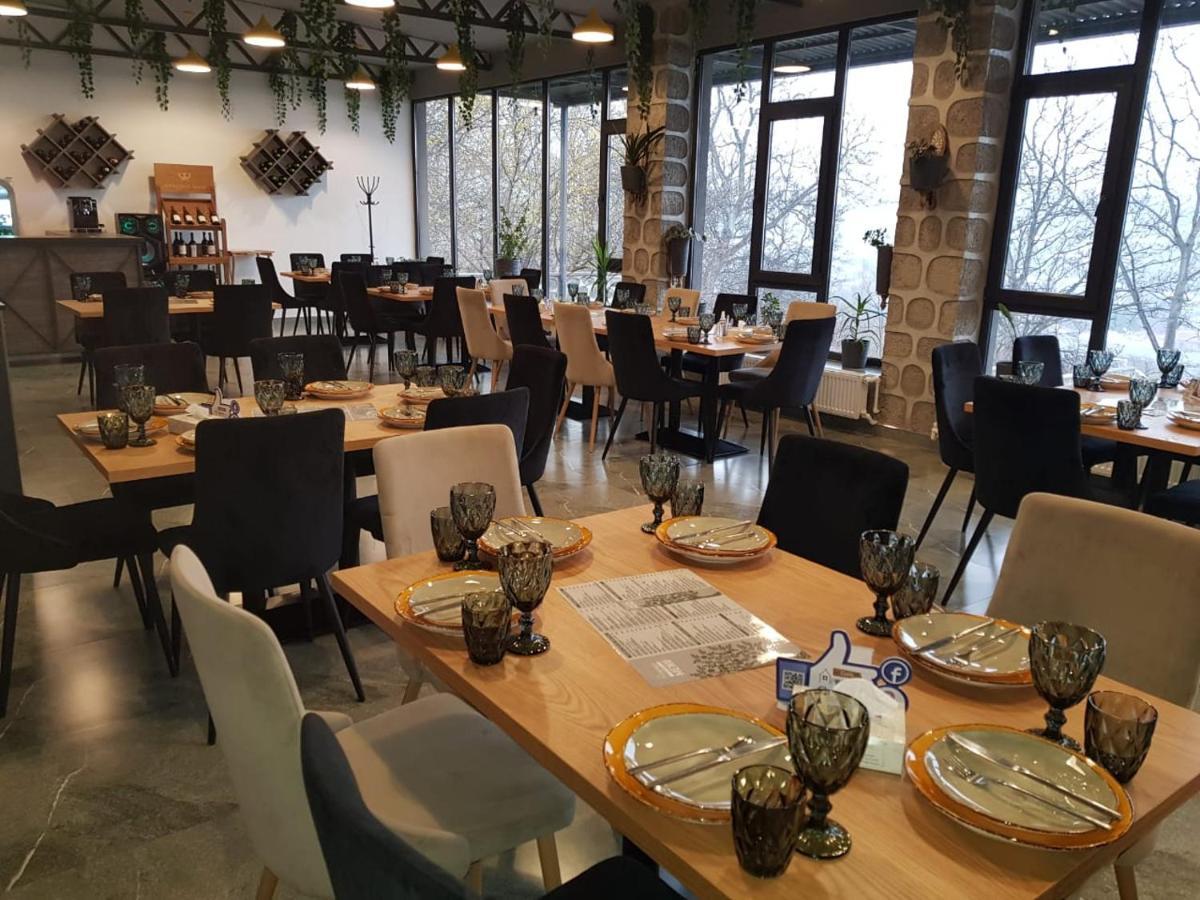 Popock Goris Hotel ภายนอก รูปภาพ